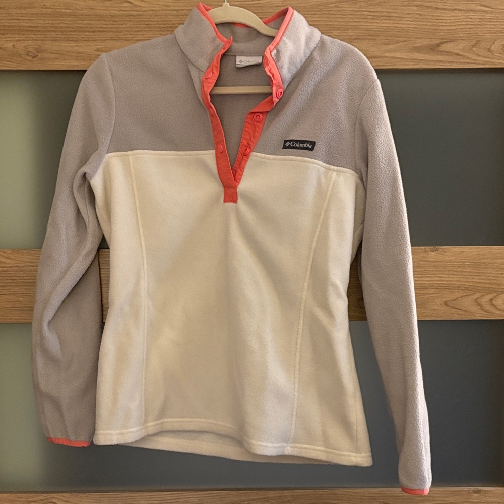Columbia Gray and Cream Fleece with Coral Trim